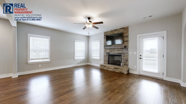 Building Photo - Gorgeous, Luxury home in Marymont Springs! Neighborhood pool and playground!