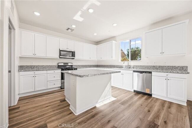 Building Photo - 12511 Ava Loma St