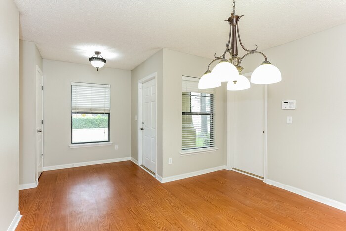 Building Photo - 4652 Playschool Dr