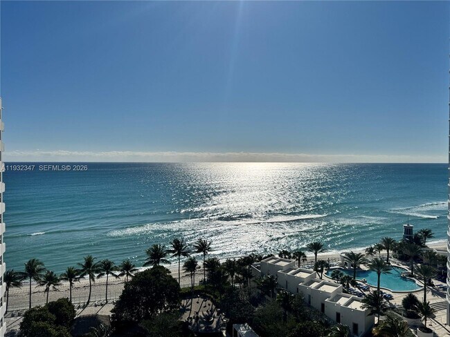 Building Photo - 3001 S Ocean Dr