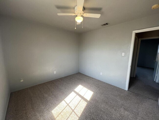 Building Photo - 5908 Greengate Dr