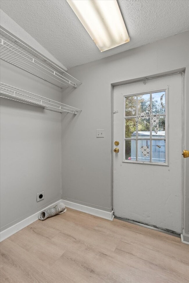 Building Photo - Completely Updated 3BR/2BA Trailer in Musc...