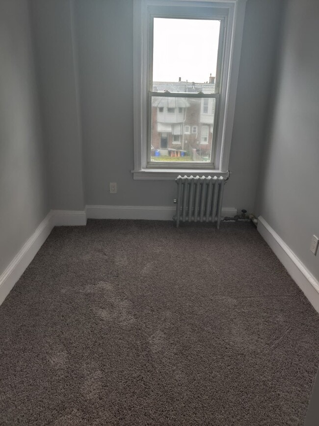 Building Photo - 532 E Mayland St