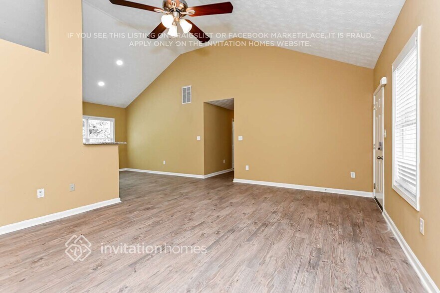 Building Photo - 552 Bridgeport Pl