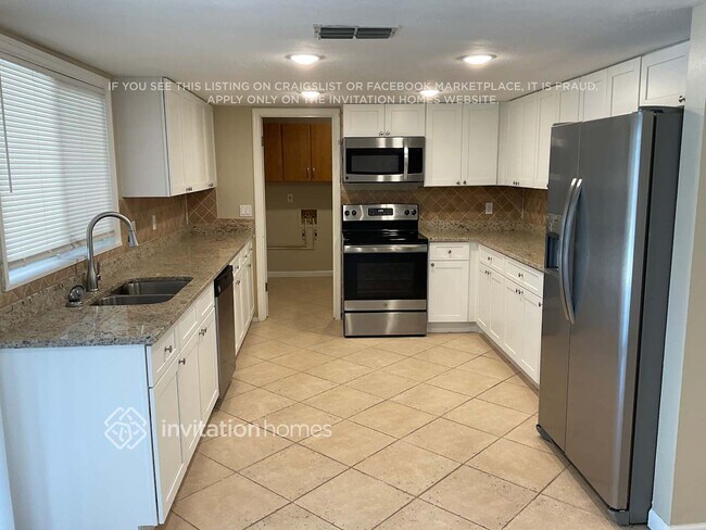 Building Photo - 4728 Charing Cross Rd