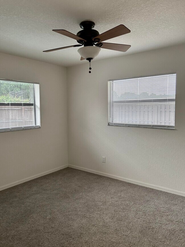 Building Photo - 6162 Amberwoods Dr