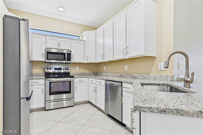 Building Photo - 14050 Pine Lodge Ln