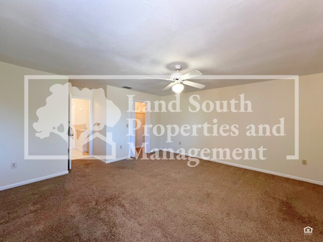 Building Photo - 707 Carpenters Way