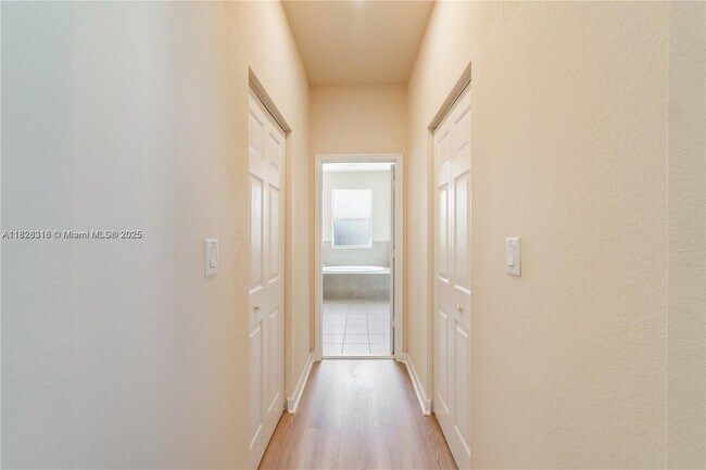 Building Photo - 16946 SW 90th Terrace
