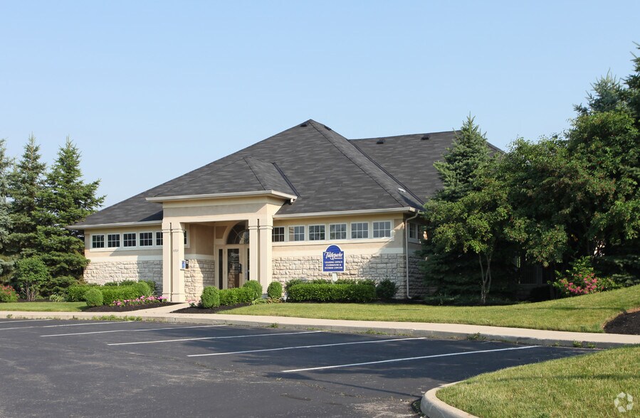 160 TUTTLE PARKE AT THE CROSSING 5701 Ebner Cir Dublin OH 43016