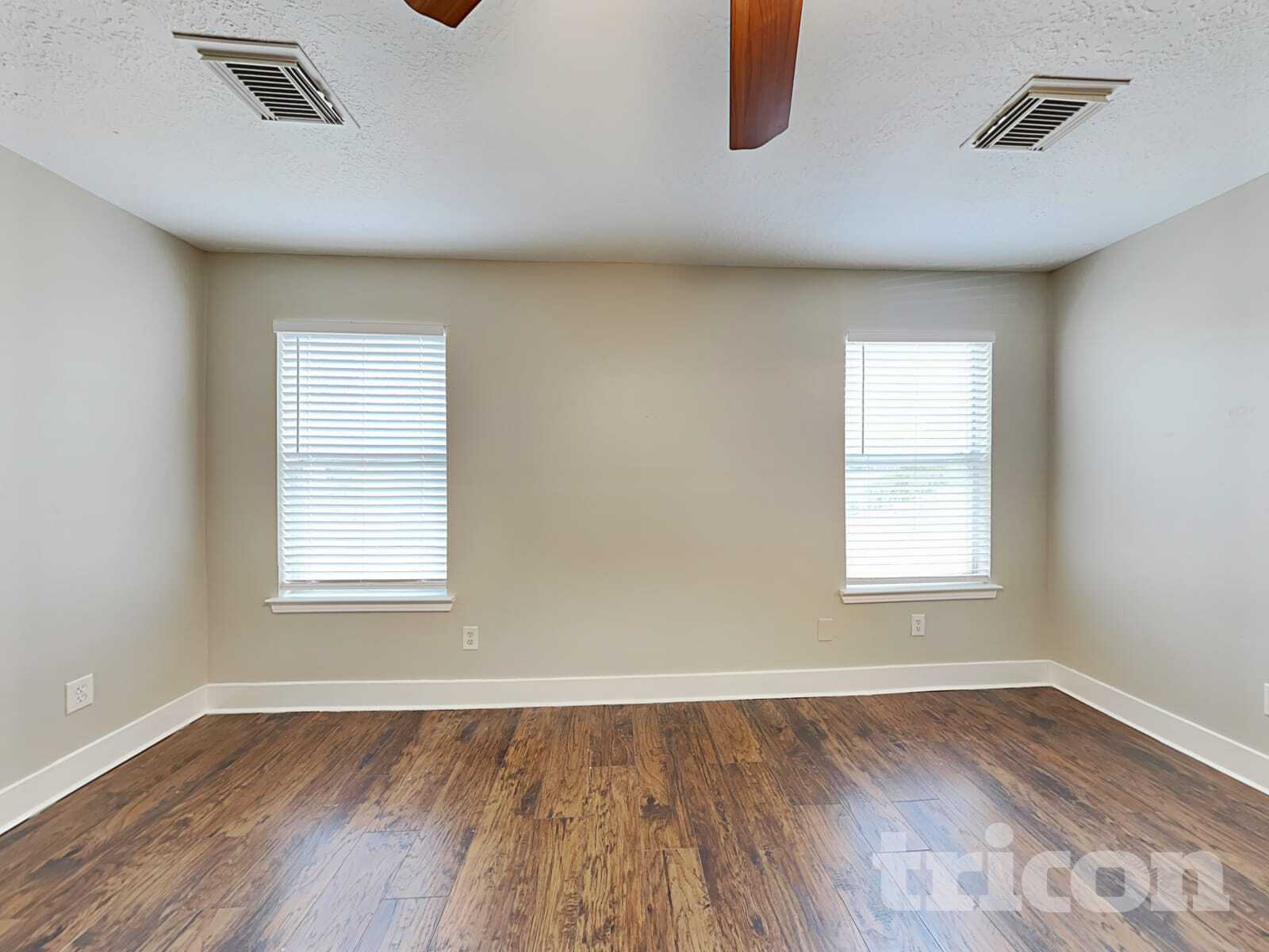 Building Photo - 21899 Pinewilde Ct