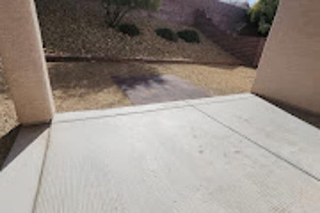 Building Photo - 4 bedroom in gated community