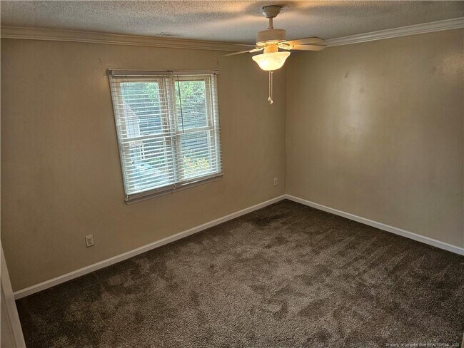 Building Photo - 6607 English Ivy Ln