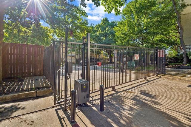 Building Photo - 4800 W Lovers Ln