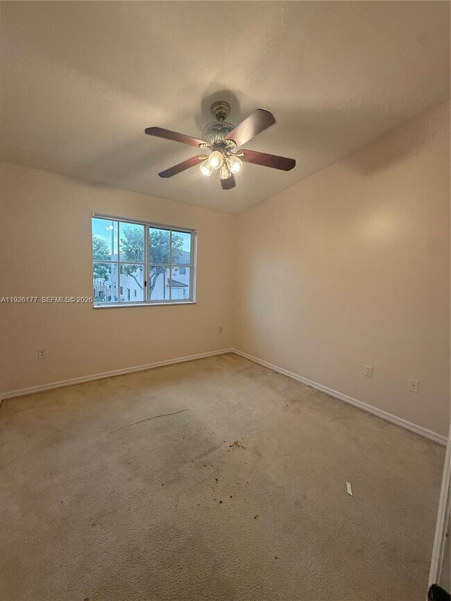 Building Photo - 1251 SE 27th St