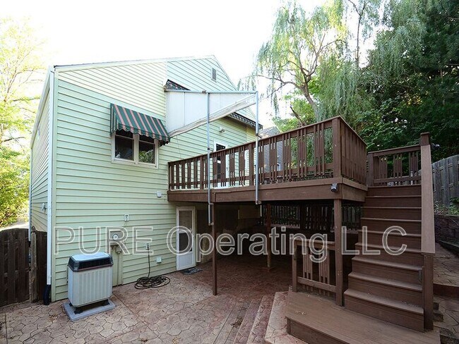 Building Photo - 1217 Pierce St