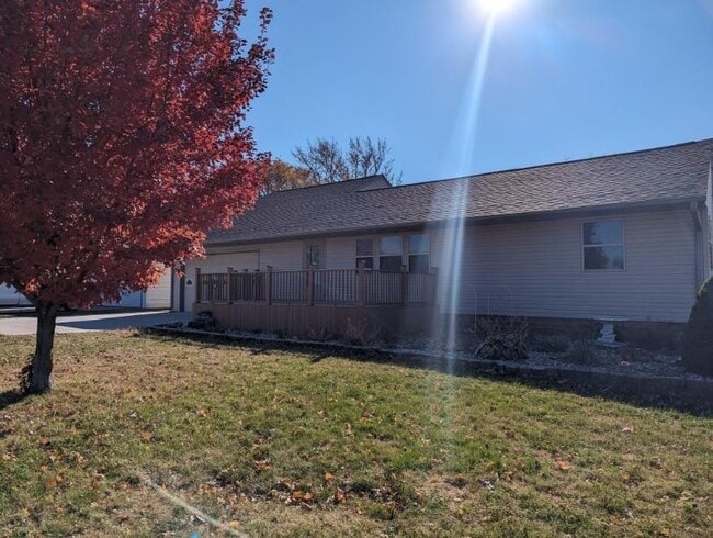 Building Photo - 22659 Old Hwy 169