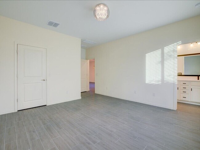 Building Photo - 3 Bedroom 2 Bathroom With Office/Flex room Located in RANCHO SAHUARITA!