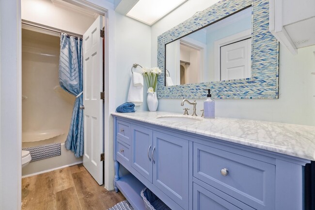 Building Photo - 3015 Old Bryan Dr