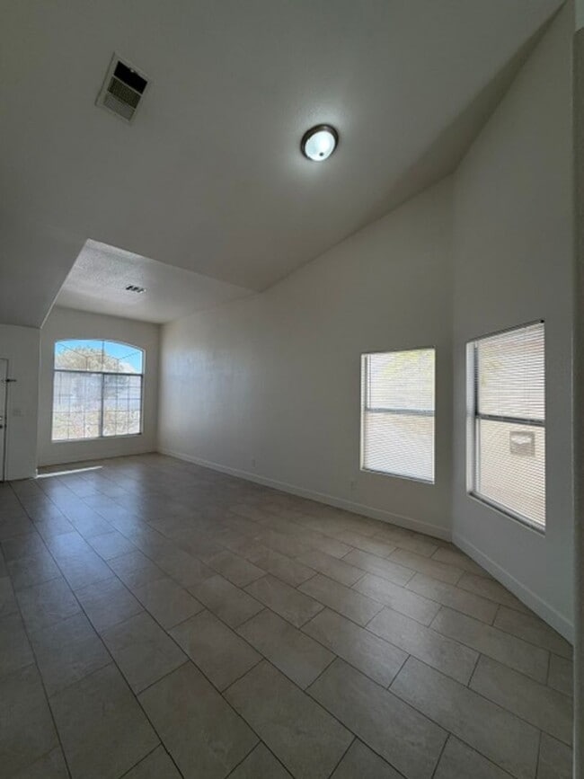 Building Photo - 3433 Golden Sage