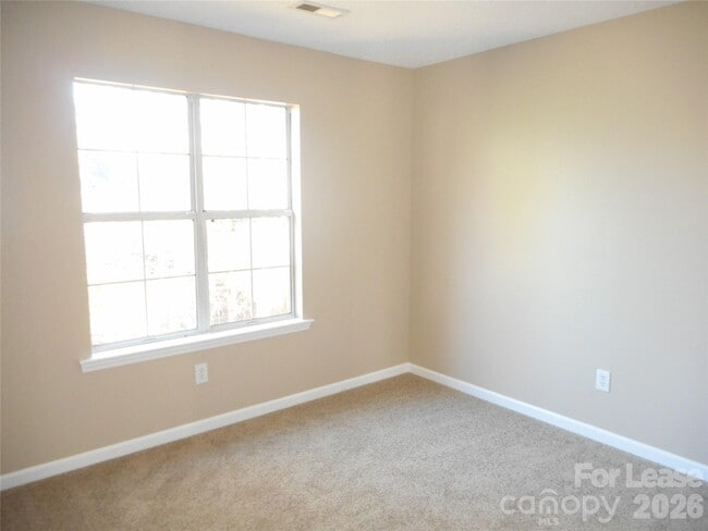 Building Photo - 6611 Flat Creek Dr