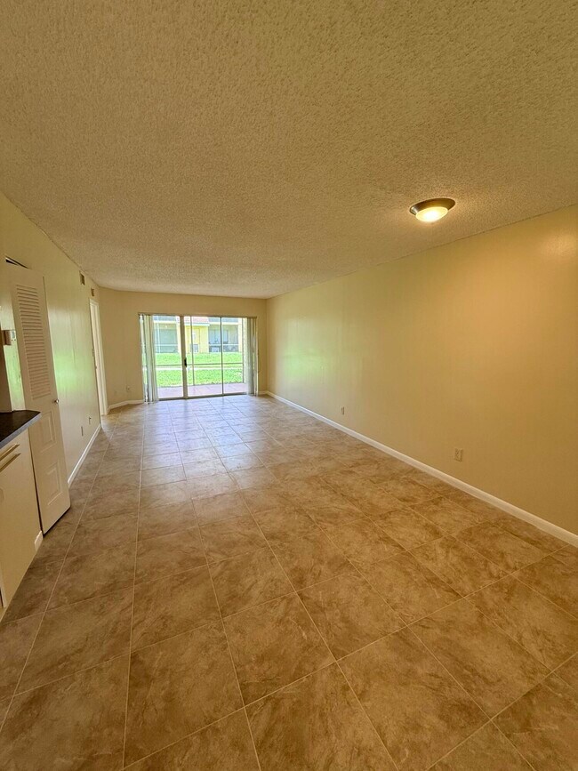 Building Photo - 1142 Coral Club Dr