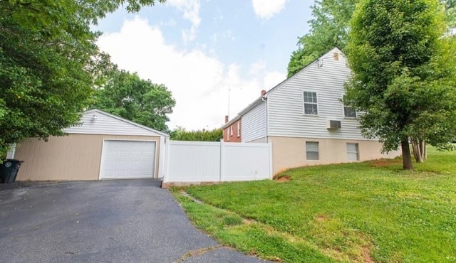 Side elevation - garaged space included - 1339 Saint Cloud Ave