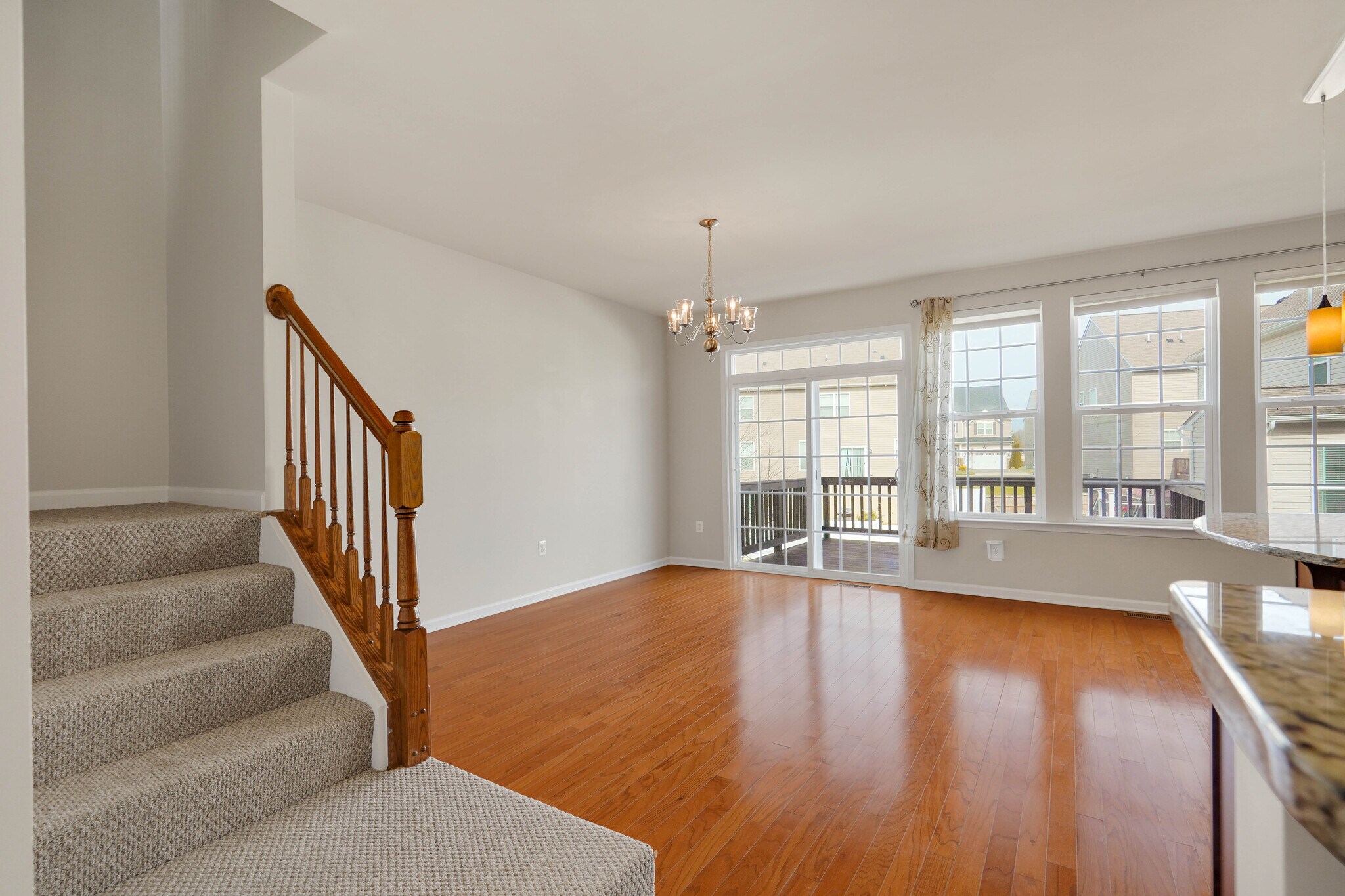 Building Photo - 6 Lamplighter Ln