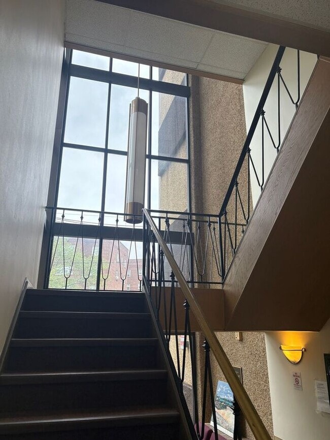 Building Photo - Under Renovation – Spacious Single-Family Home