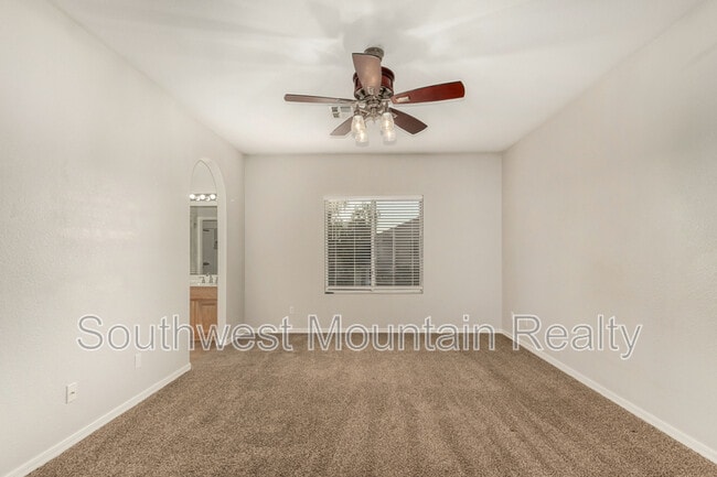 Building Photo - 1523 S Vine St