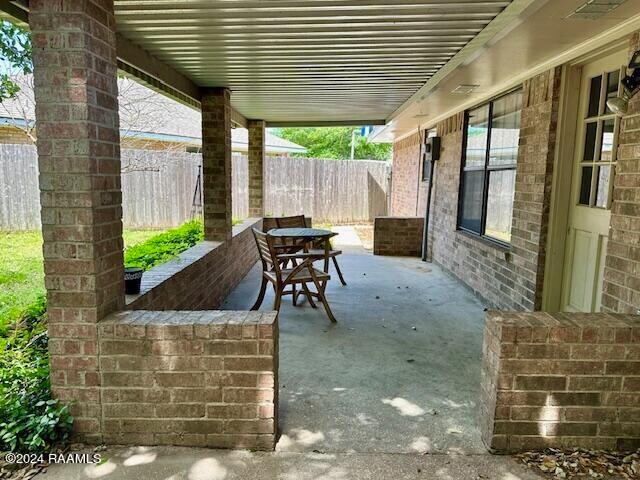 Building Photo - 420 Quail Dr