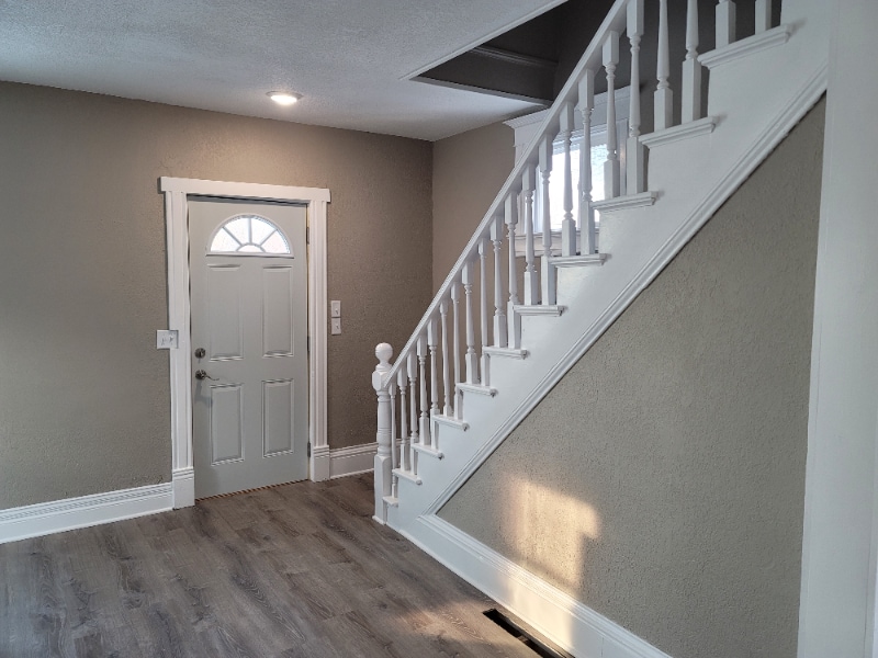 Building Photo - 505 Main St