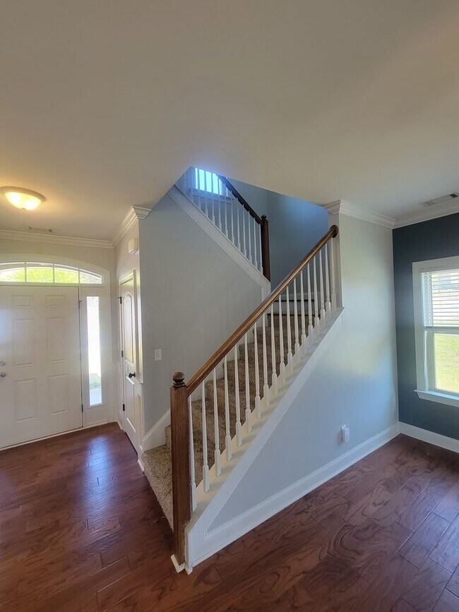 Building Photo - 135 Langfuhr Way