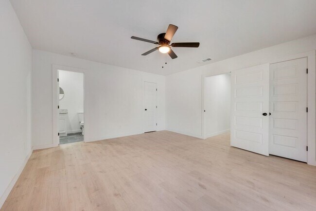 Building Photo - 4214 Osage Dr