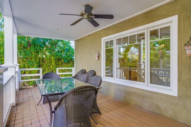 Building Photo - Beautiful 4 Bed/4 Bath Family Home w/pool - Upcoming and available at the end of April!