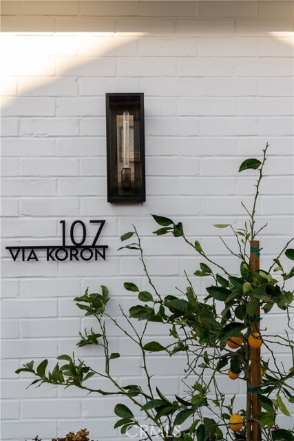 Building Photo - 107 Via Koron