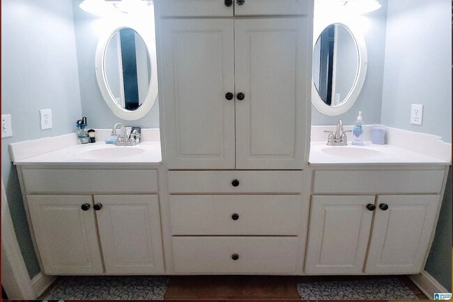 Building Photo - Available Now! Auburn Home With Pool, Hot Tub & Space for Everyone!