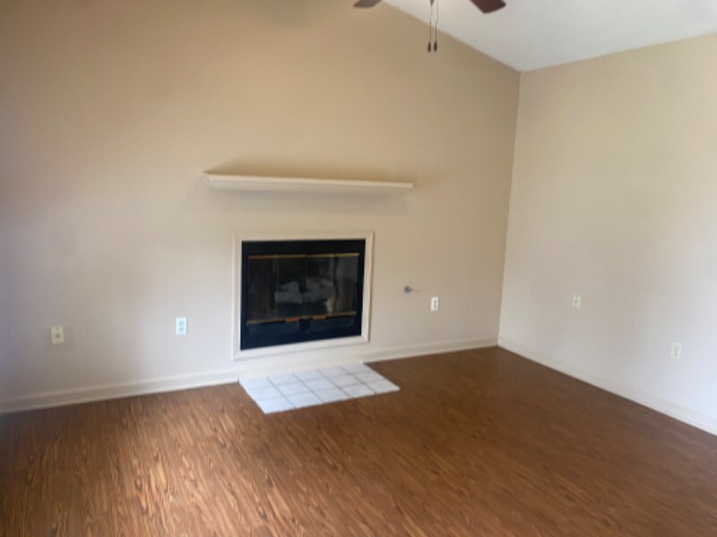 Building Photo - 5530 Arthur Dr