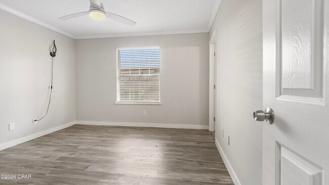 Building Photo - 1712 Vecuna Cir