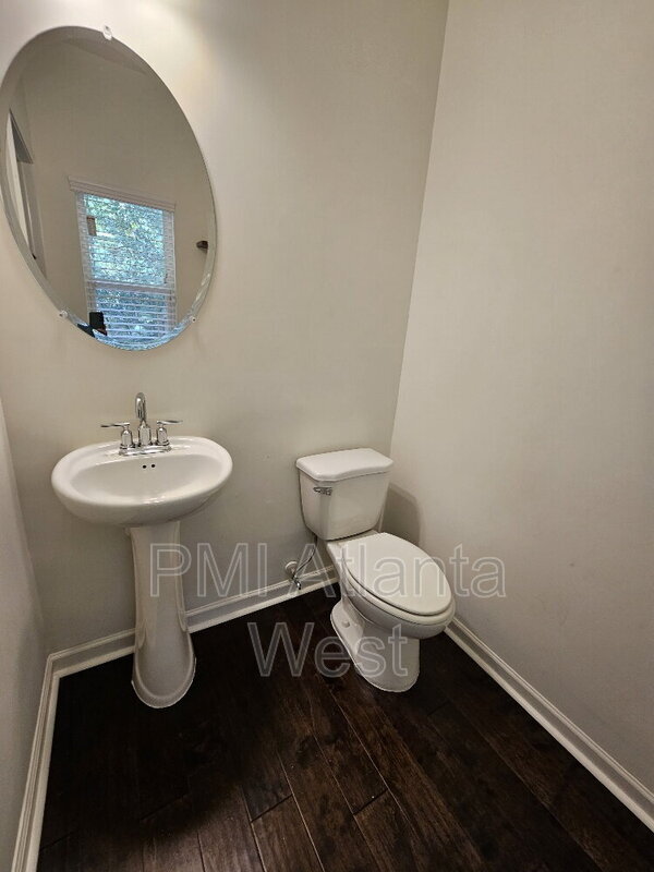 Building Photo - 827 Ambient Way