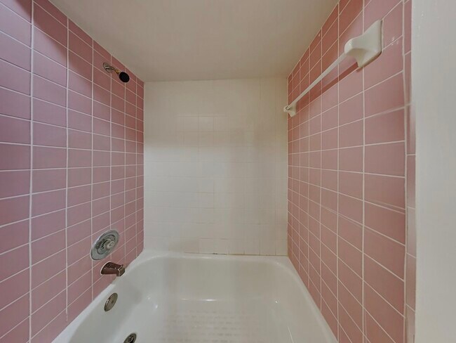 Building Photo - 266 Magellan Dr