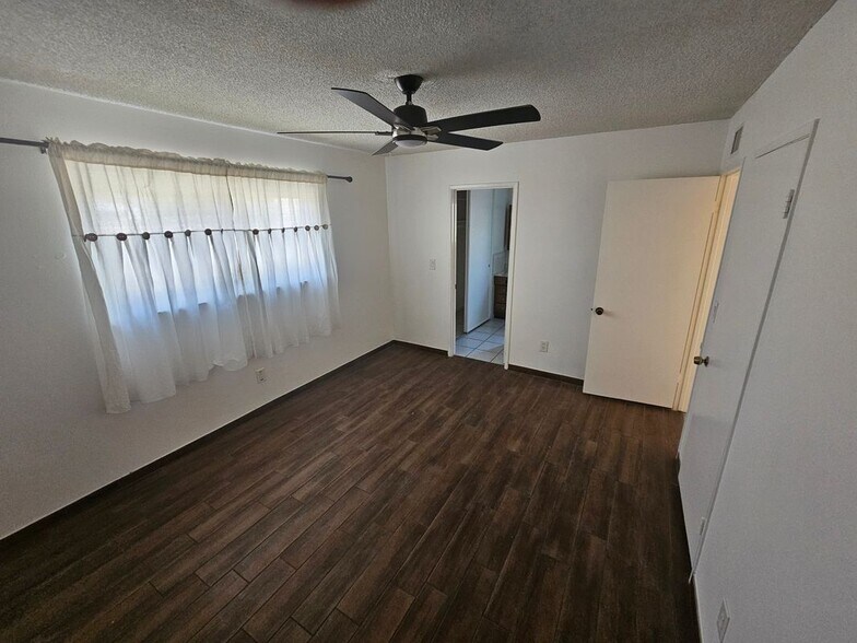 Building Photo - 5091 Quail Cir