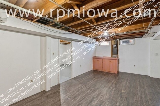 Building Photo - 1806 Larnard Dr