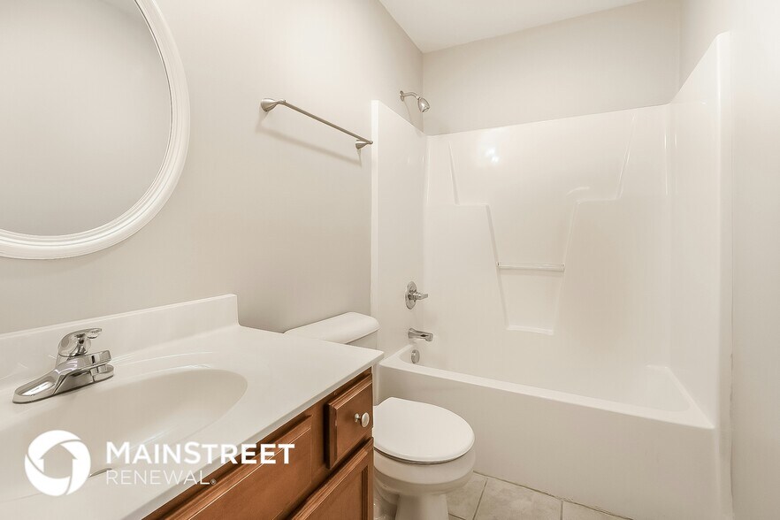 Building Photo - 533 May Rd