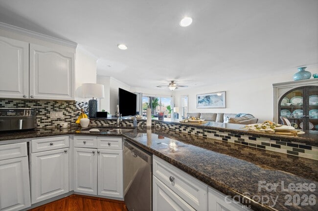 Building Photo - 18637 Vineyard Point Ln