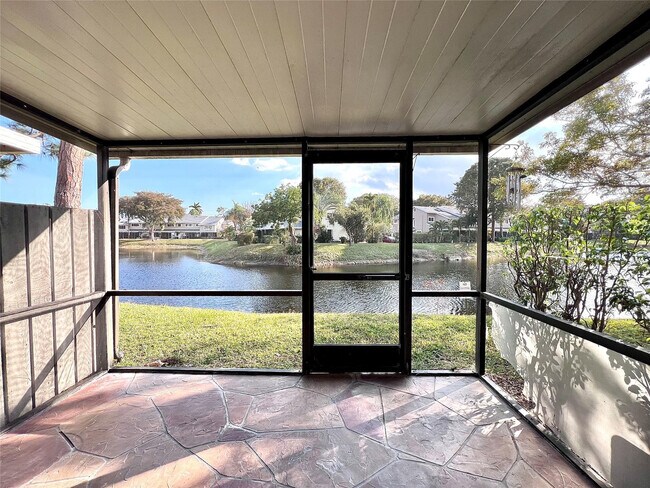 Building Photo - 2246 Discovery Cir W