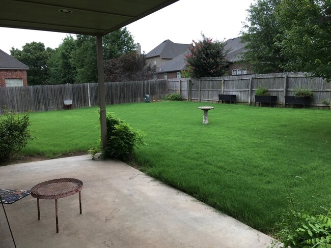 Building Photo - 4201 W Kent St