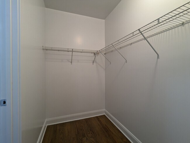 Building Photo - 2641 N Spaulding Ave