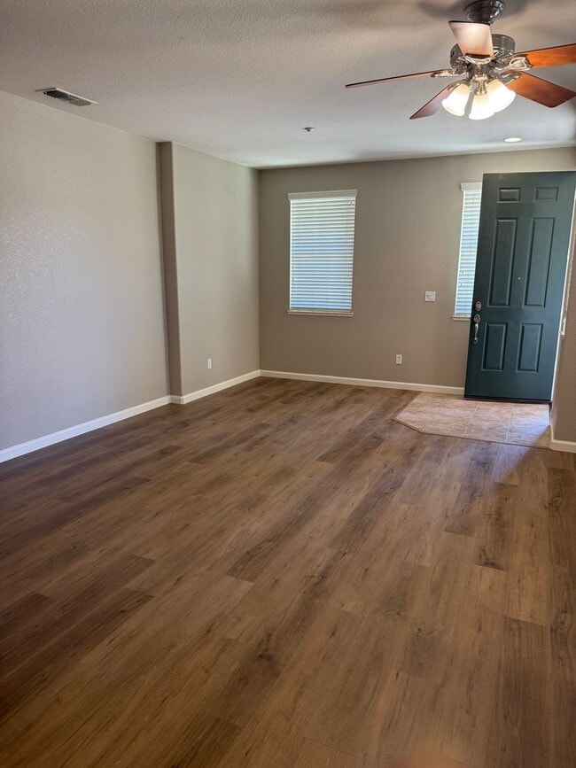 Building Photo - OPEN HOUSE SUNDAY SEPTEMBER 7TH 11AM-2PM