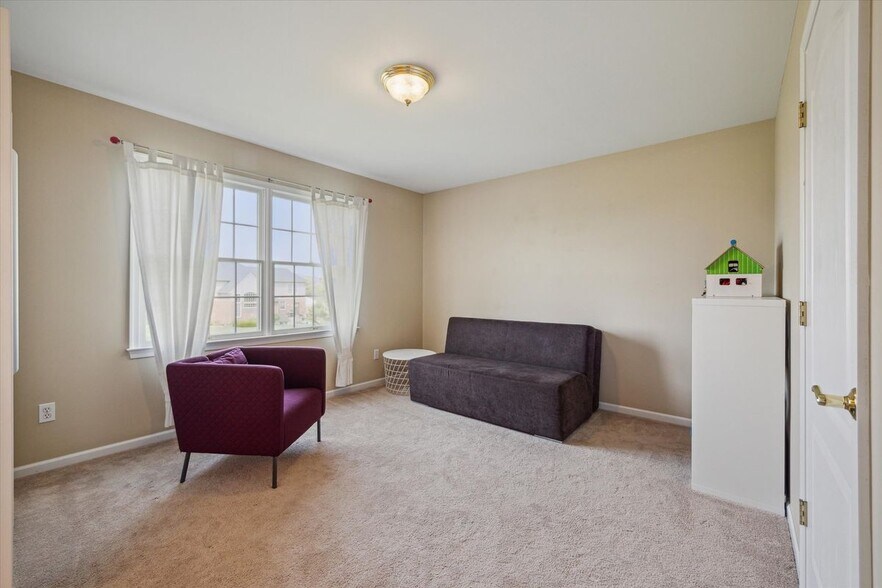 Building Photo - 24323 Bellingham Dr